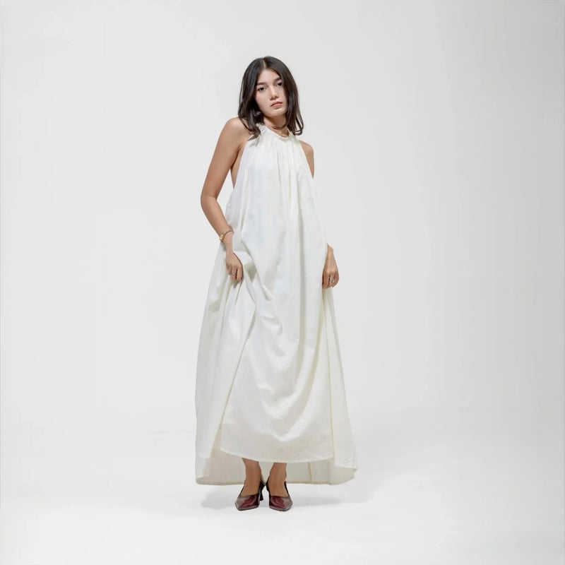 VOLUMINOUS HALTER MAXI