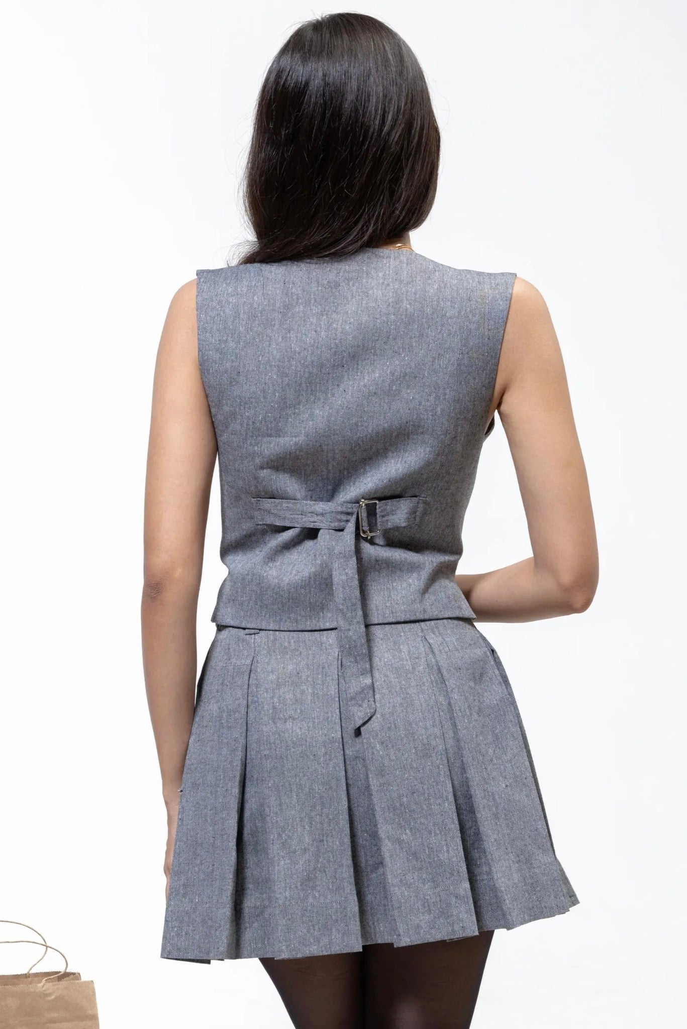 PLEATED MINI SKIRT – Detail View | QISSEY Women's Bottoms