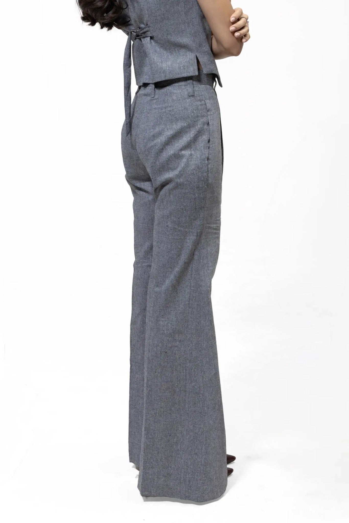 GREY TAILORED TROUSER – Detail View | QISSEY Women's Bottoms