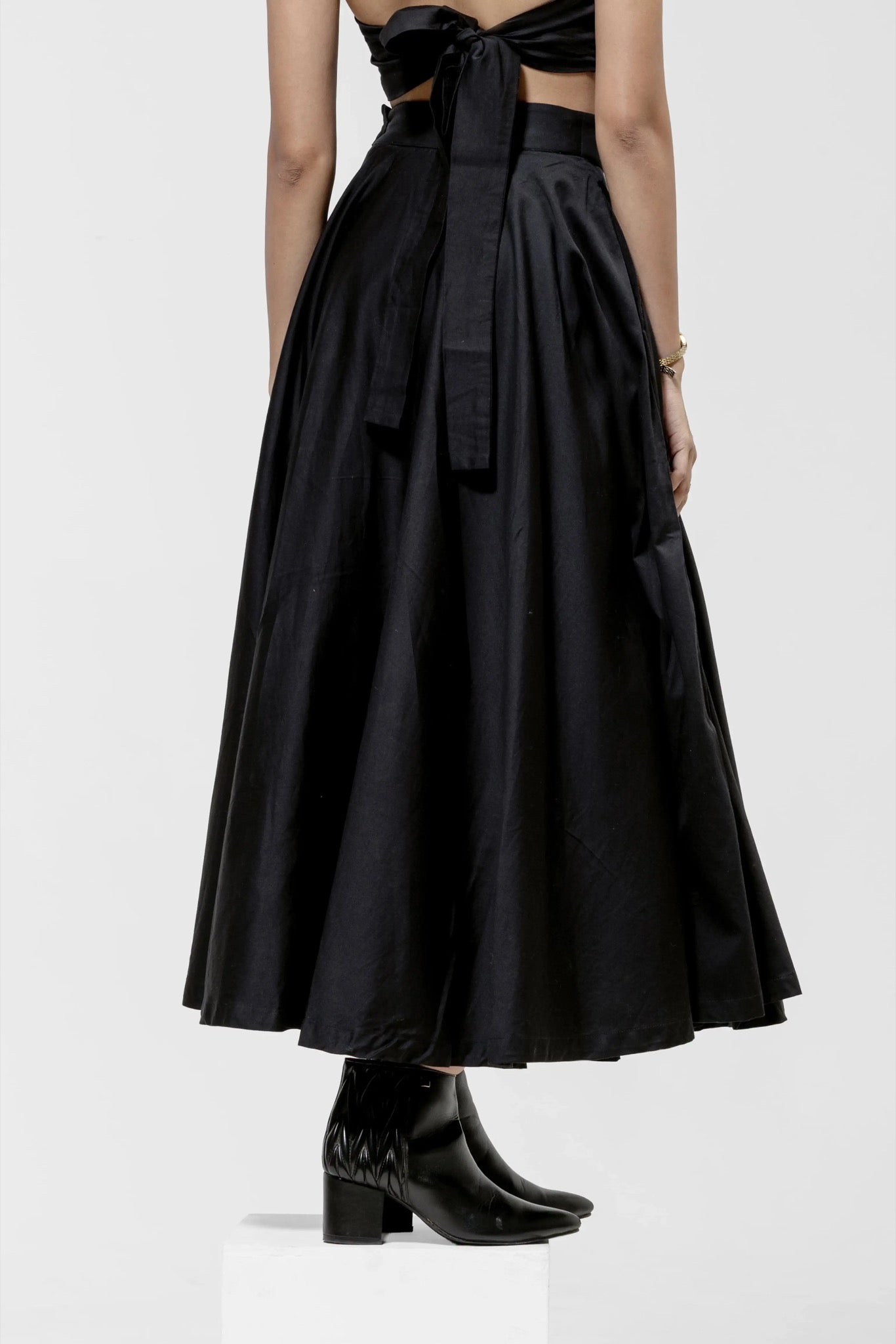 BLACK FULL MAXI SKIRT – Detail View | QISSEY Women's Bottoms