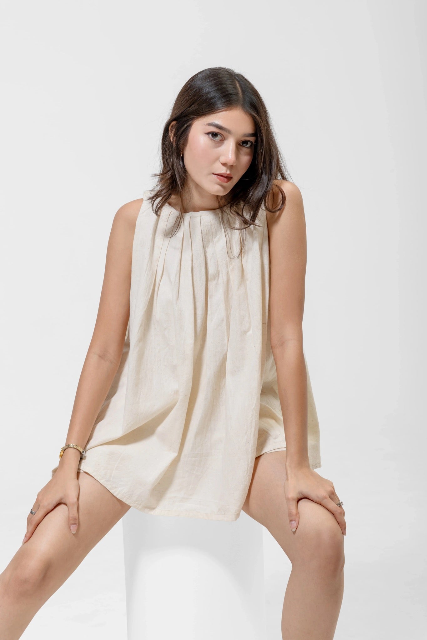 GATHERED SLEEVELESS TOP – Styled Look | QISSEY Women's Tops