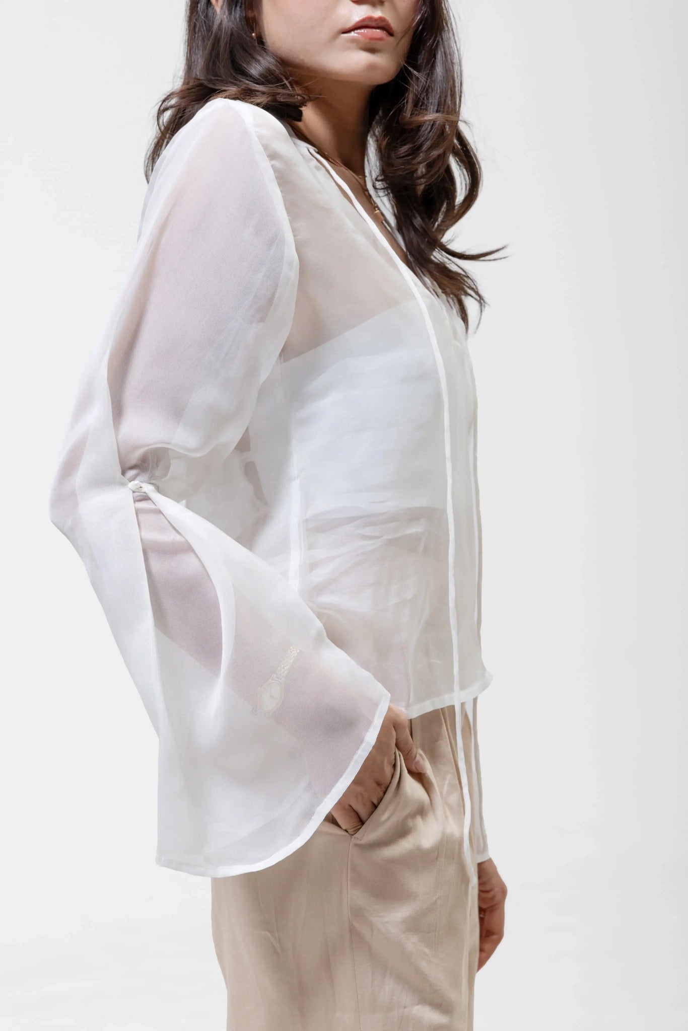 WHITE CROPPED OVERSHIRT – Side View | QISSEY Women's Tops