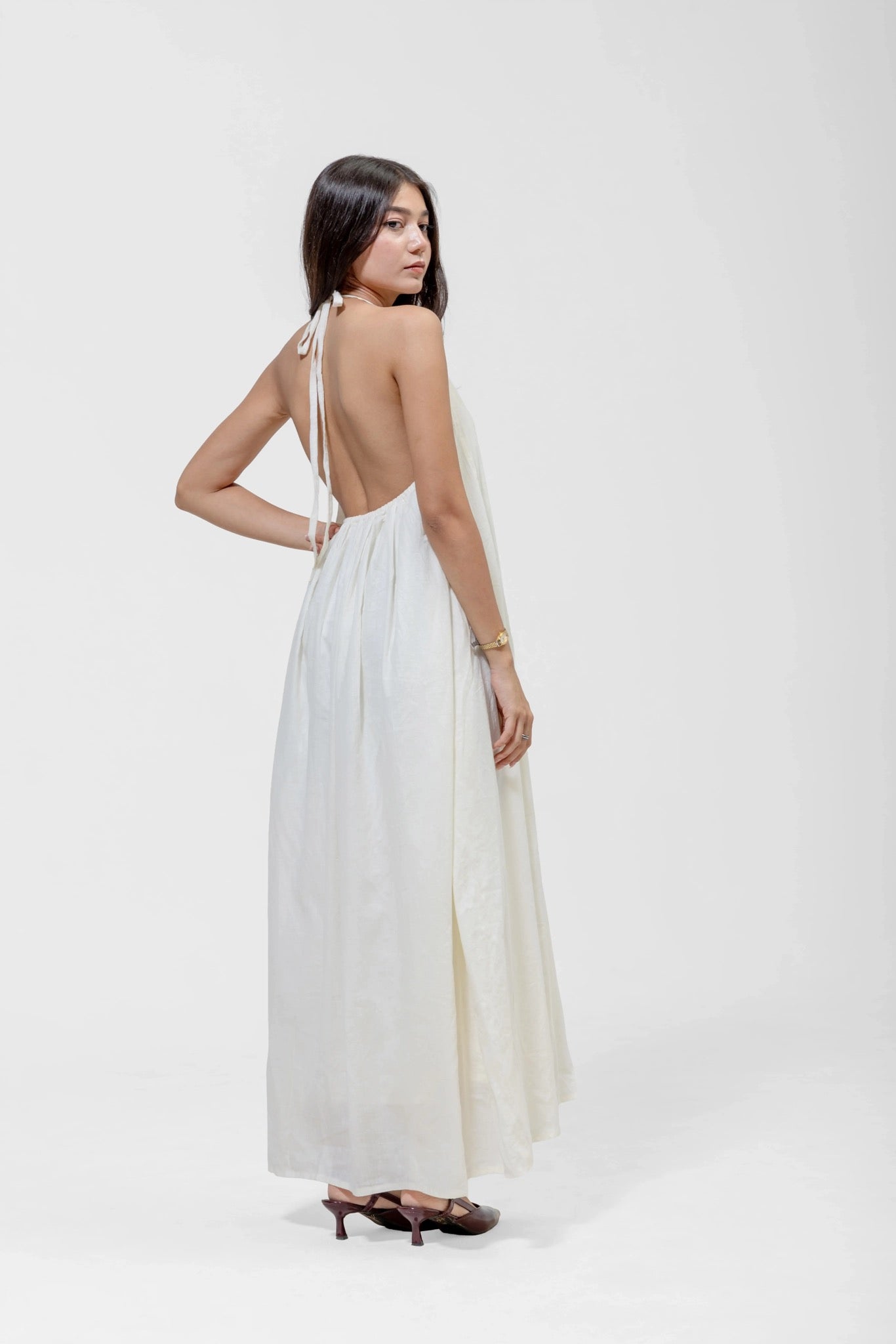 VOLUMINOUS HALTER MAXI – Detail View | QISSEY Women's Dresses
